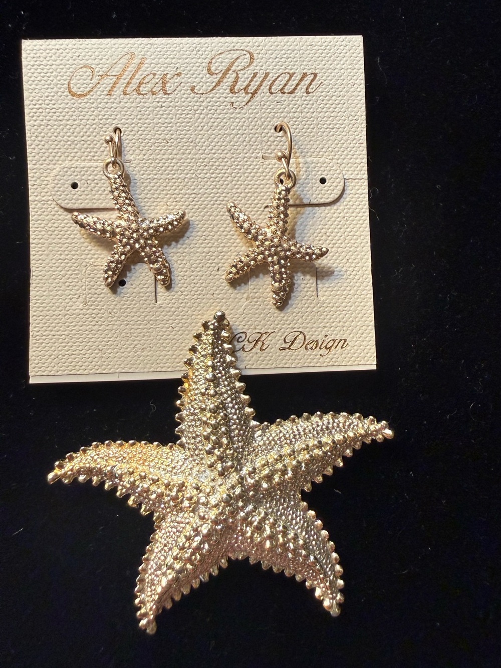 Gold Tone Starfish Brooch Pin and Dangle Earrings